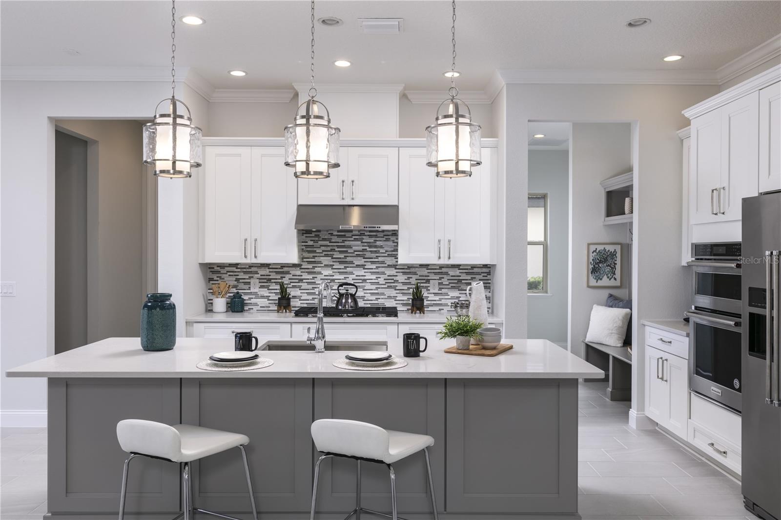 10475 ROYAL CYPRESS WAY