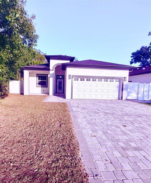 Photo of 8511 N Newport Avenue, Tampa, FL 33604 (MLS # TB8448125)