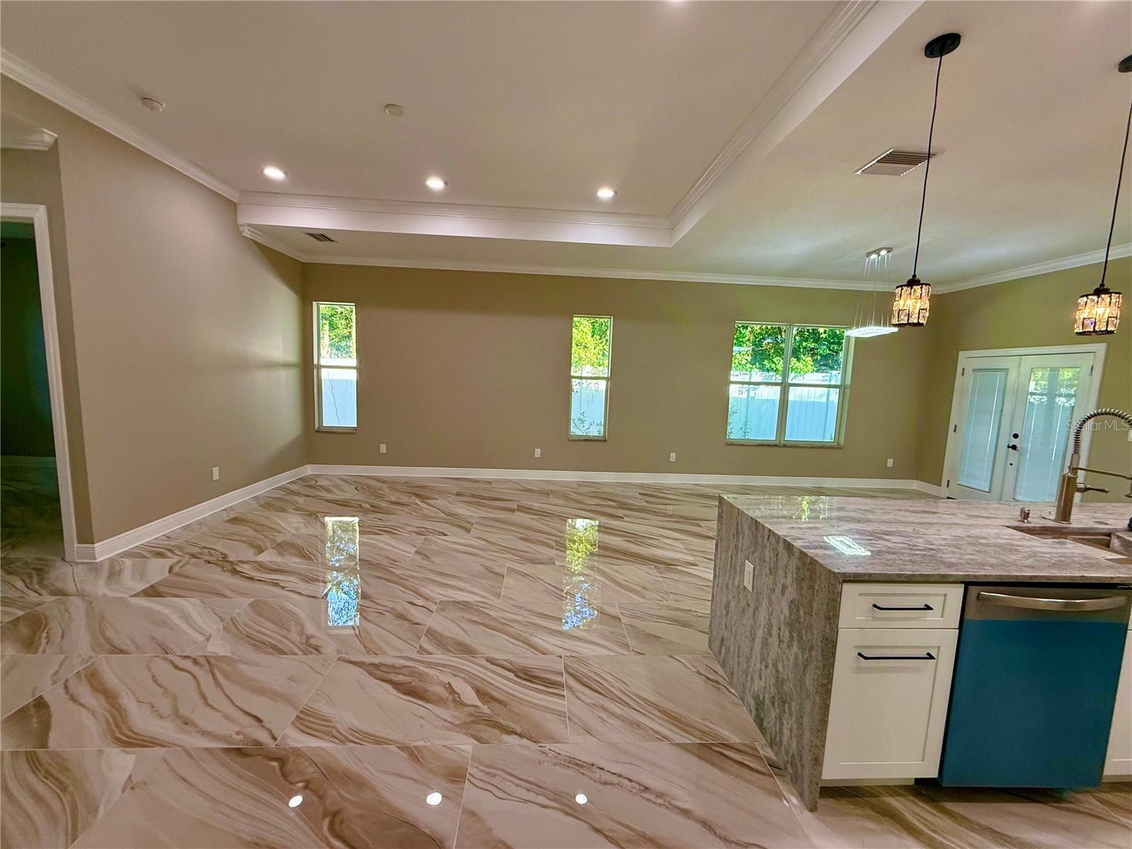 EL PORTAL - Residential