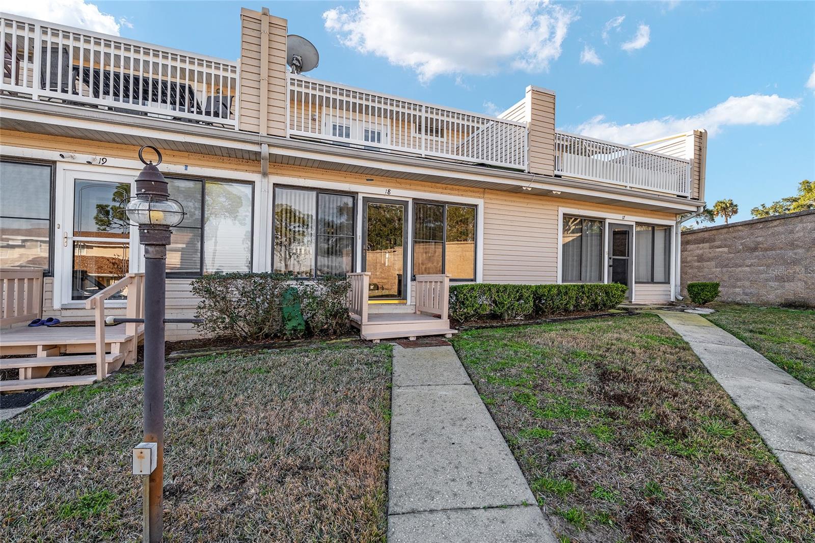 11001 SE SUNSET HARBOR ROAD D18