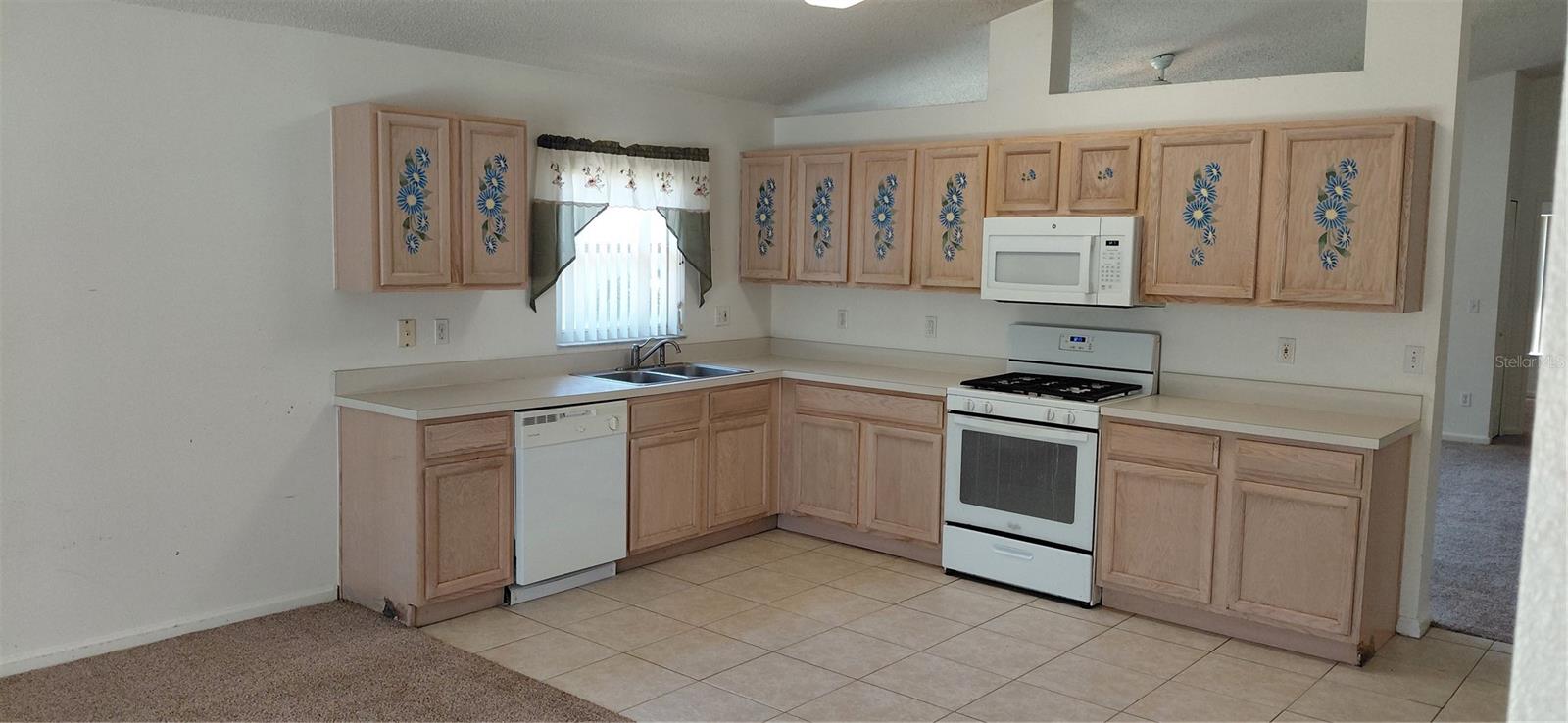 WESTON HILLS SUB - Residential