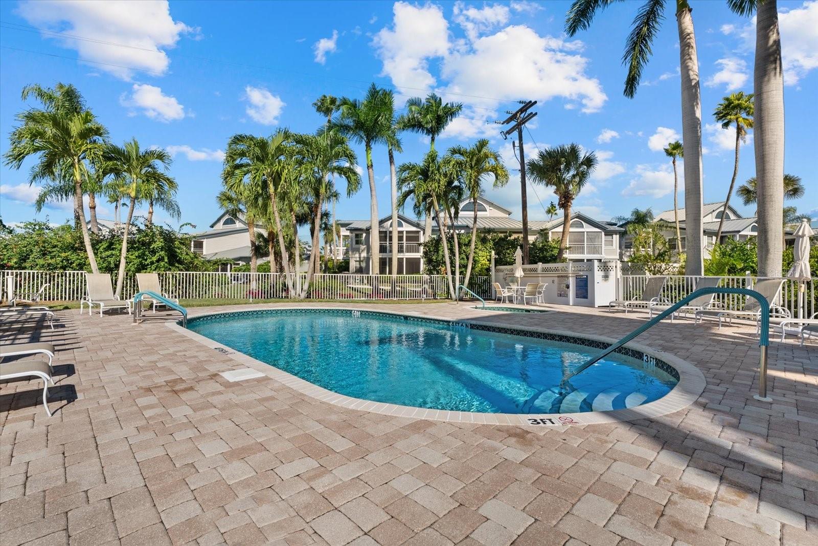DOLPHIN BAY-SIESTA KEY SEC A - Residential