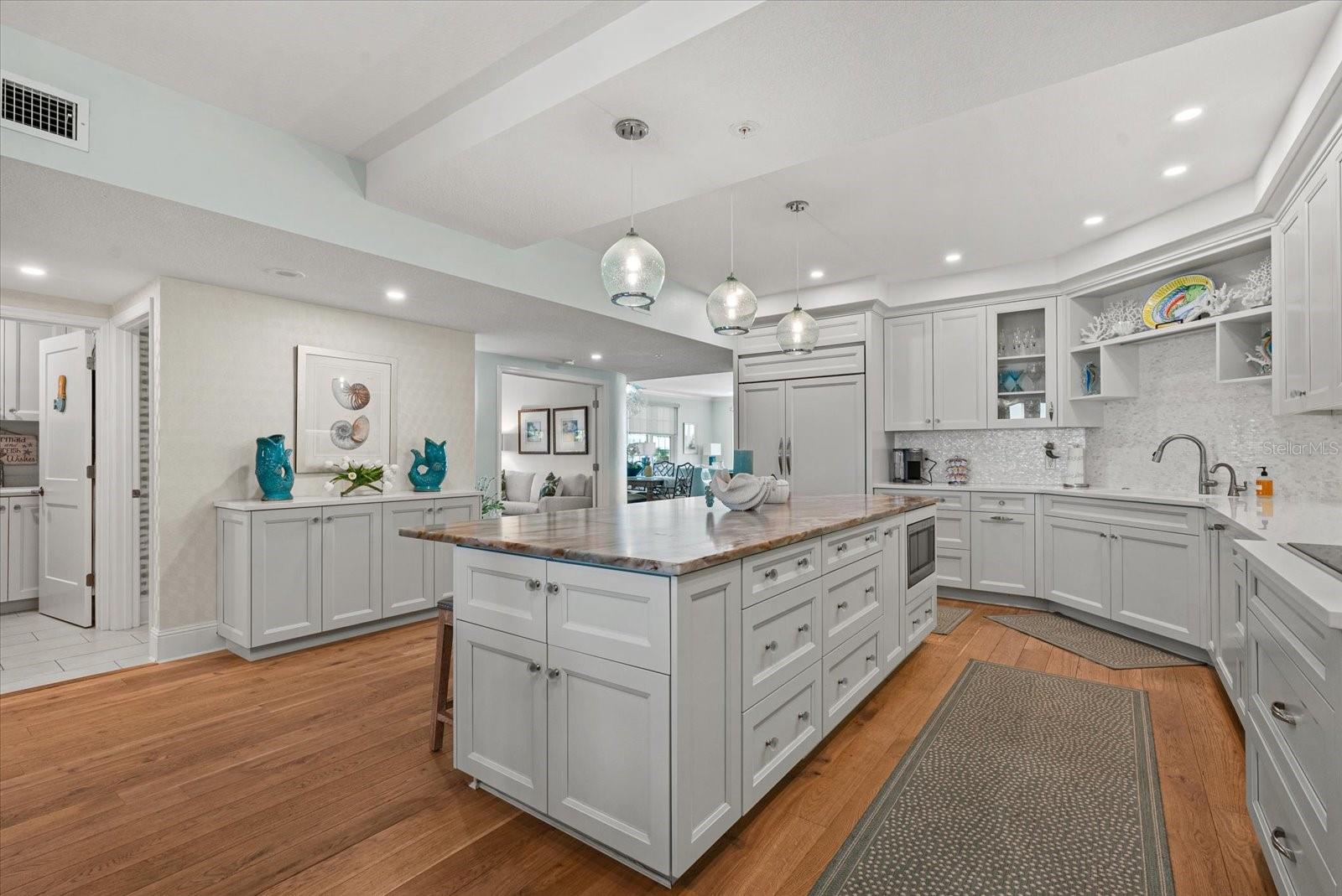 DOLPHIN BAY-SIESTA KEY SEC A - Residential