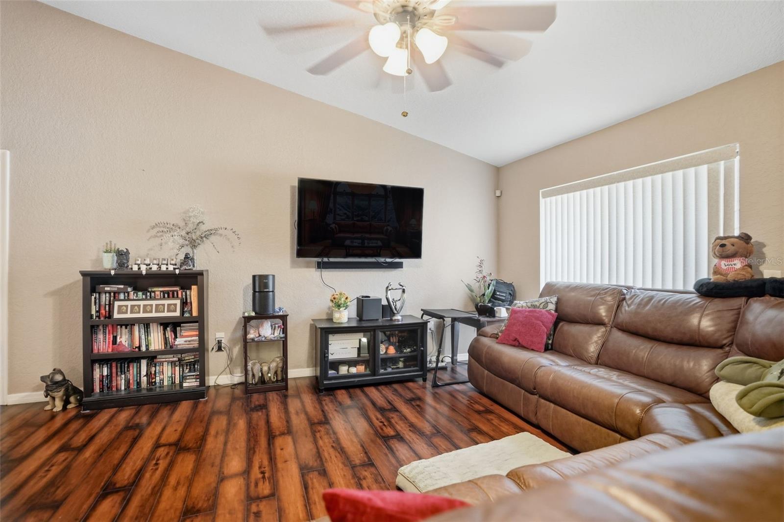 SPRING HILL - Residential