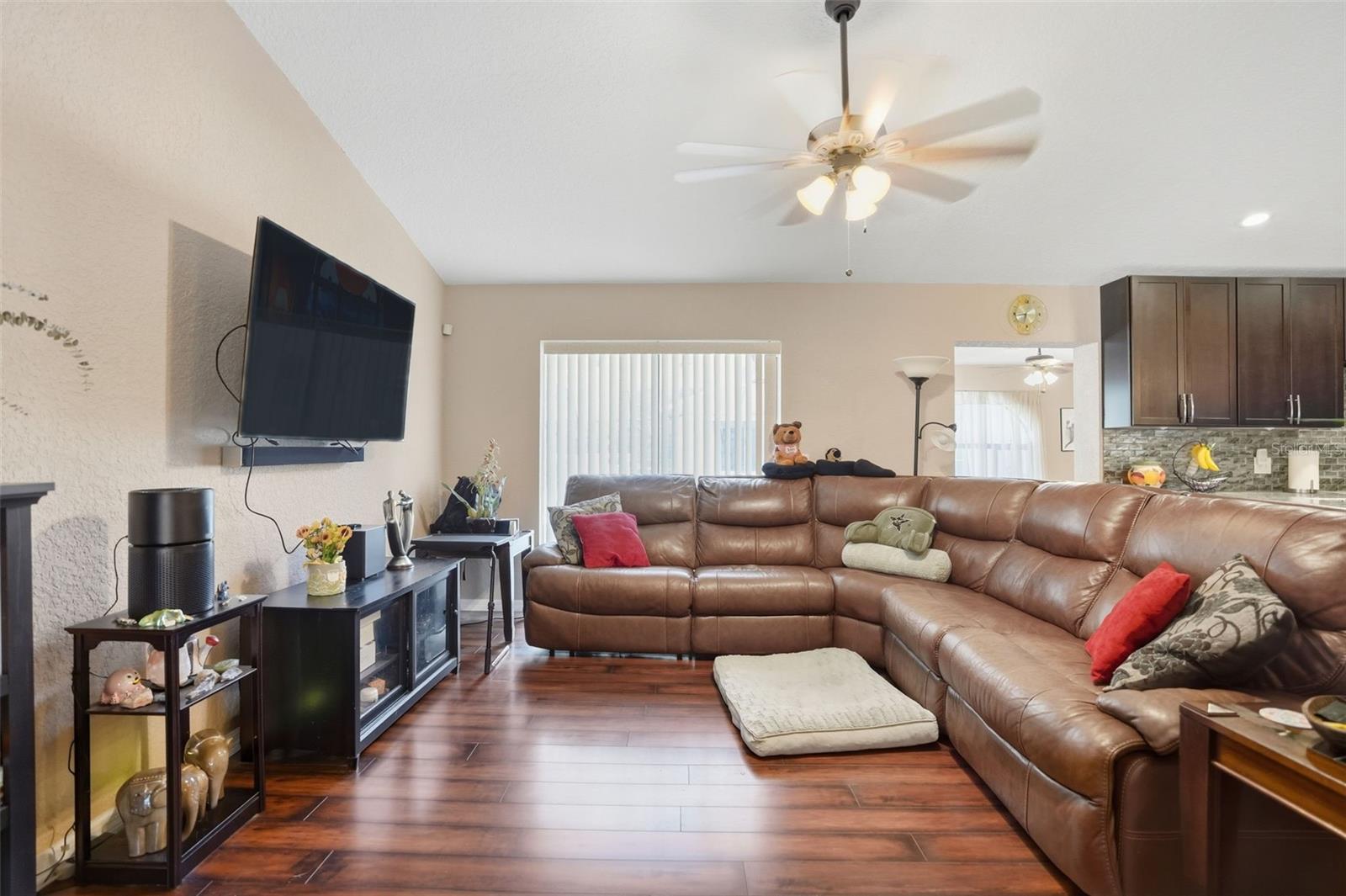 SPRING HILL - Residential