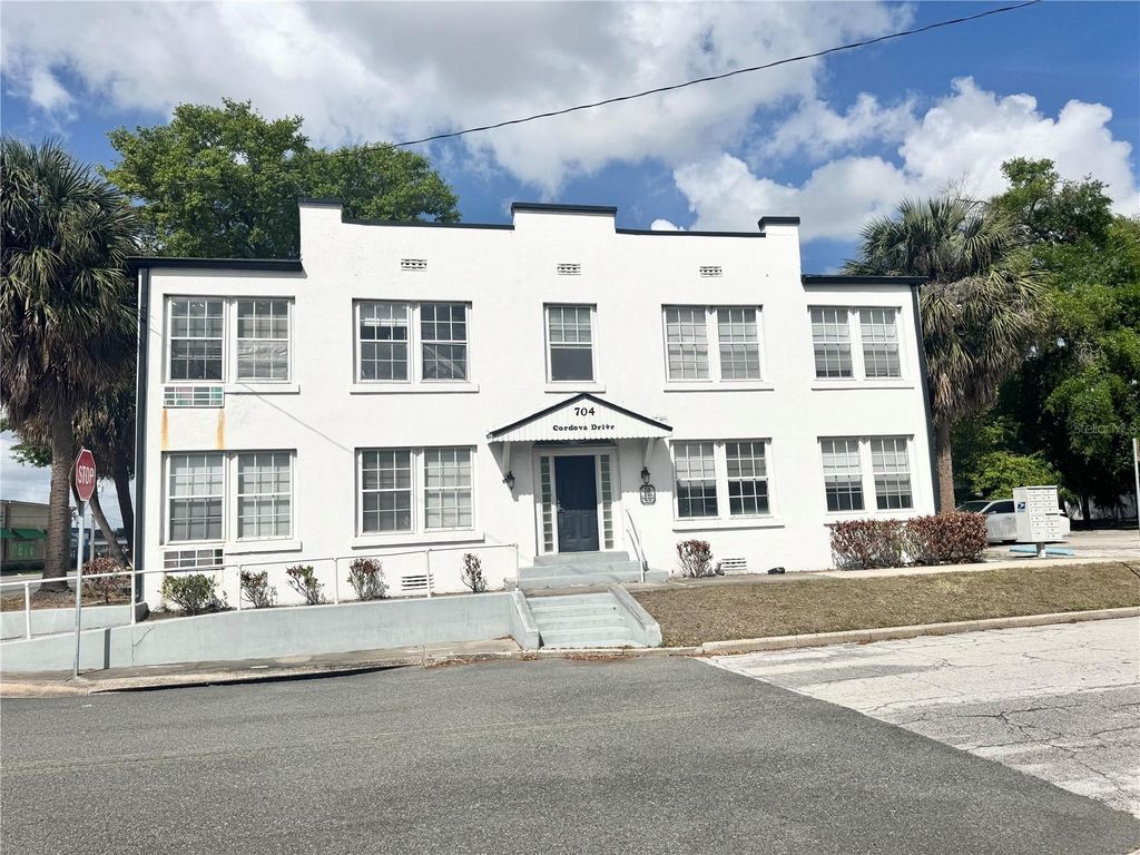 Photo of 704 Cordova Drive #4, Orlando, FL 32804 (MLS # O6398604)