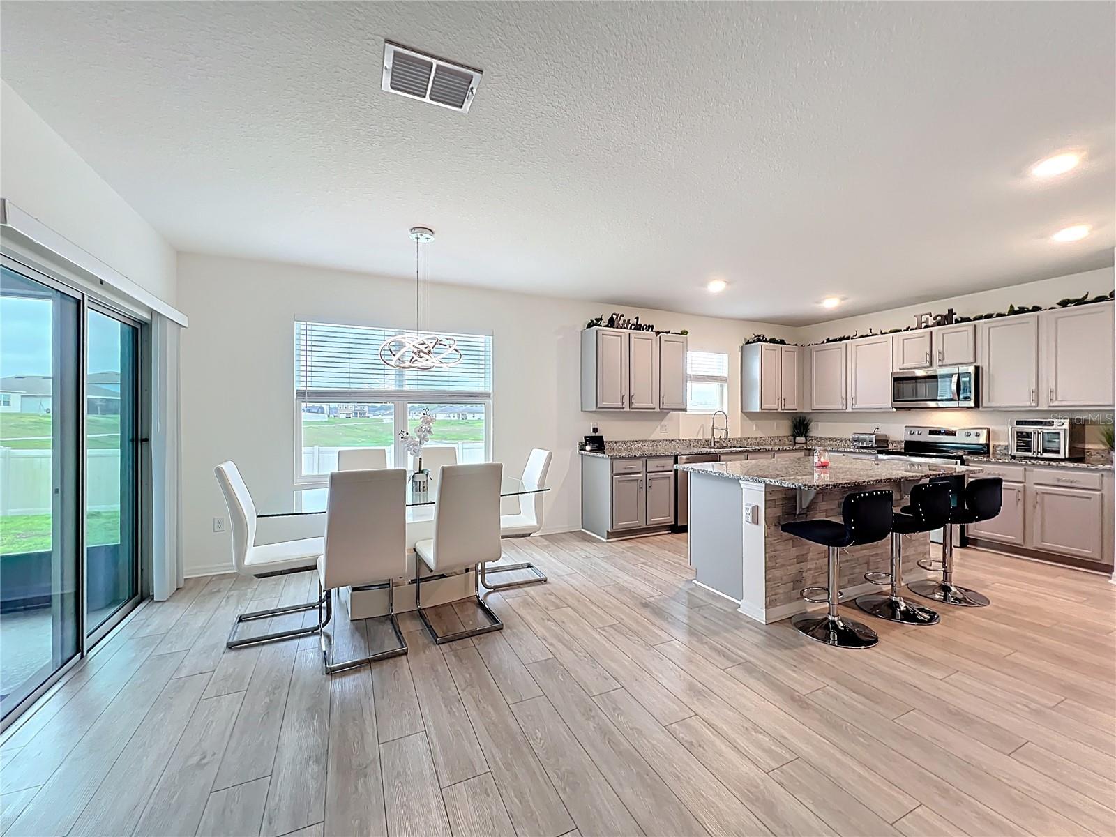 TIMBERWALAKE PH 1 - Residential