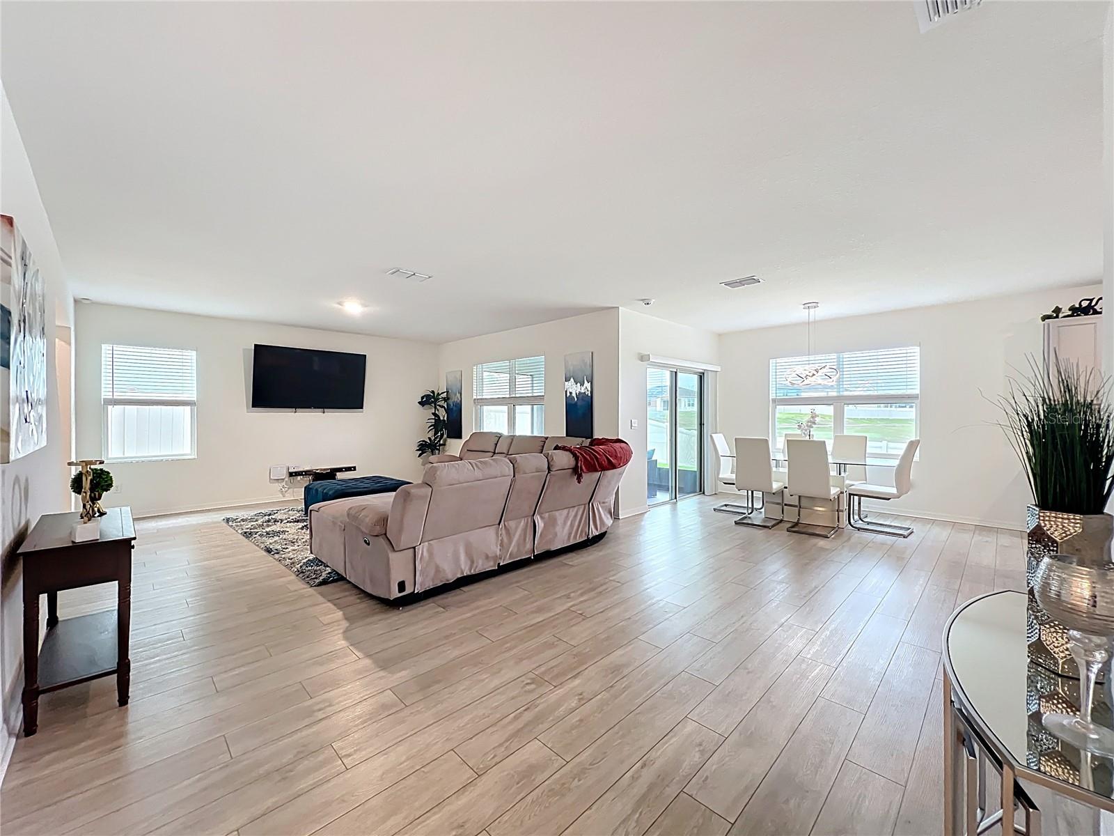 TIMBERWALAKE PH 1 - Residential