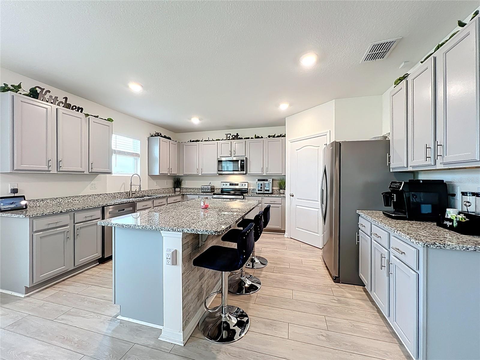 TIMBERWALAKE PH 1 - Residential