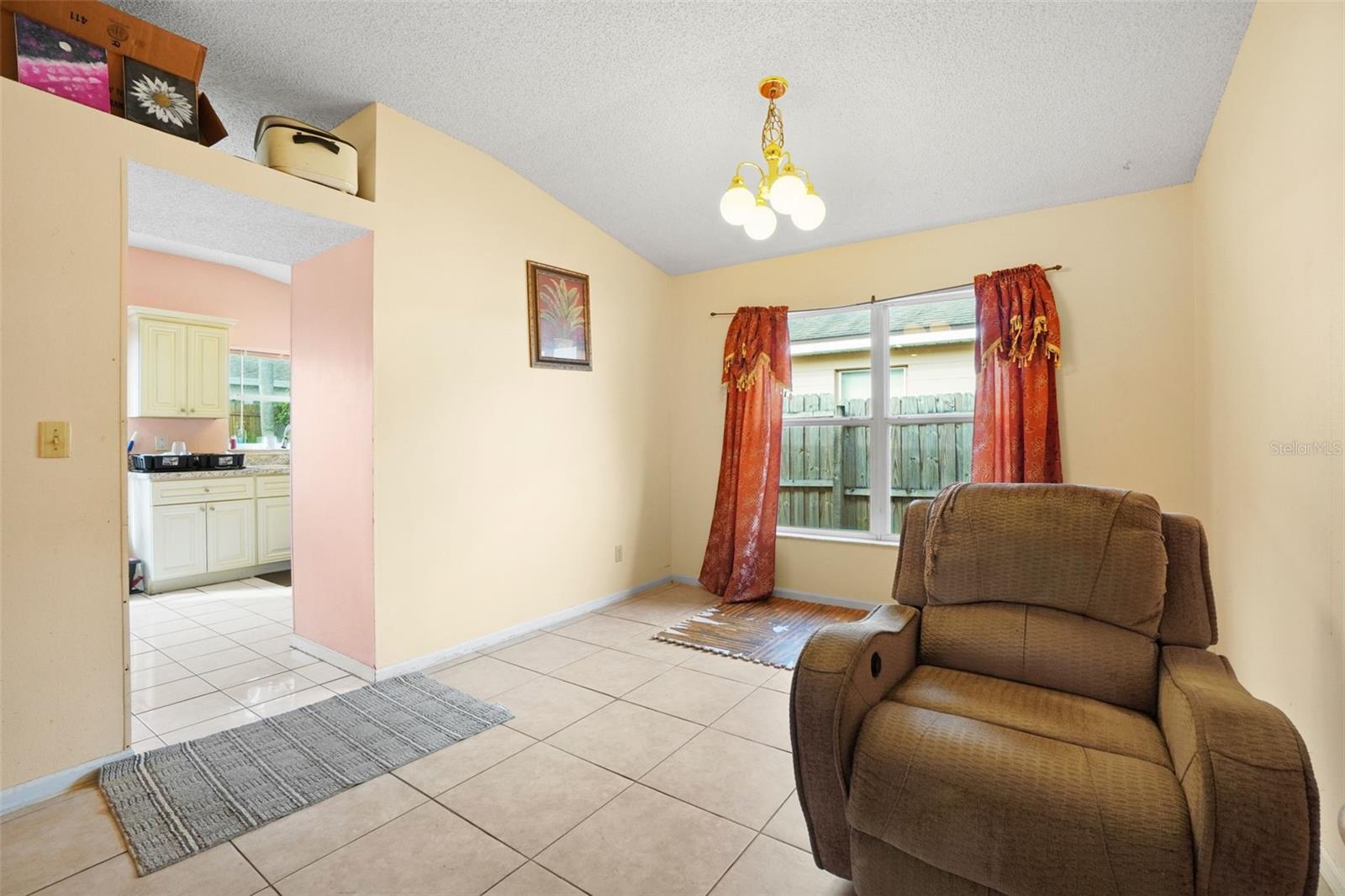 HOLDEN RIDGE - Residential