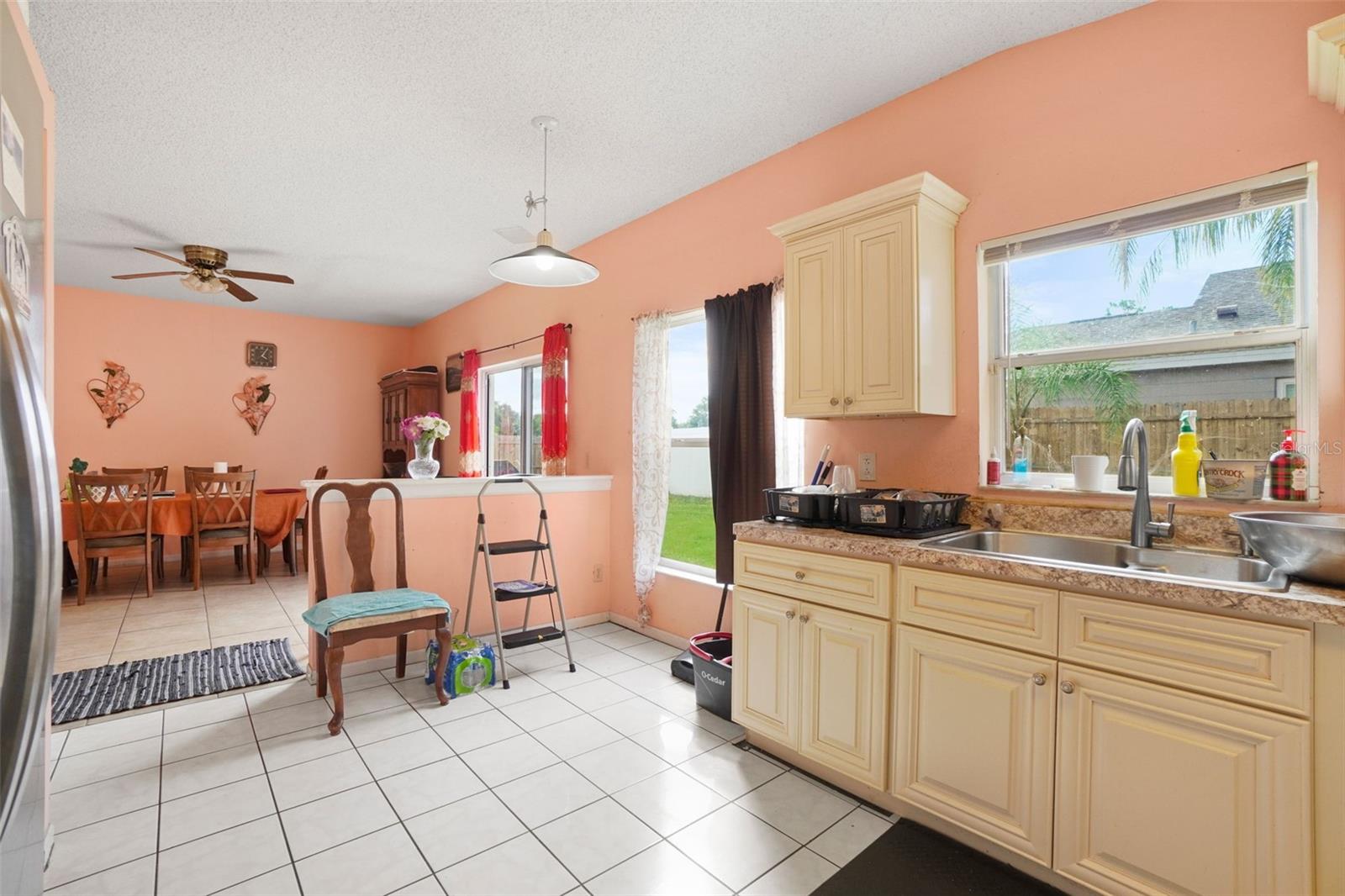 HOLDEN RIDGE - Residential