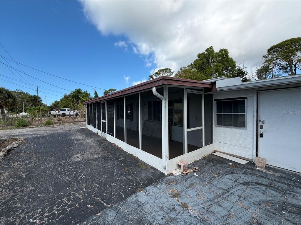 Photo of 222 W Wentworth Street, Englewood, FL 34223 (MLS # A4685966)