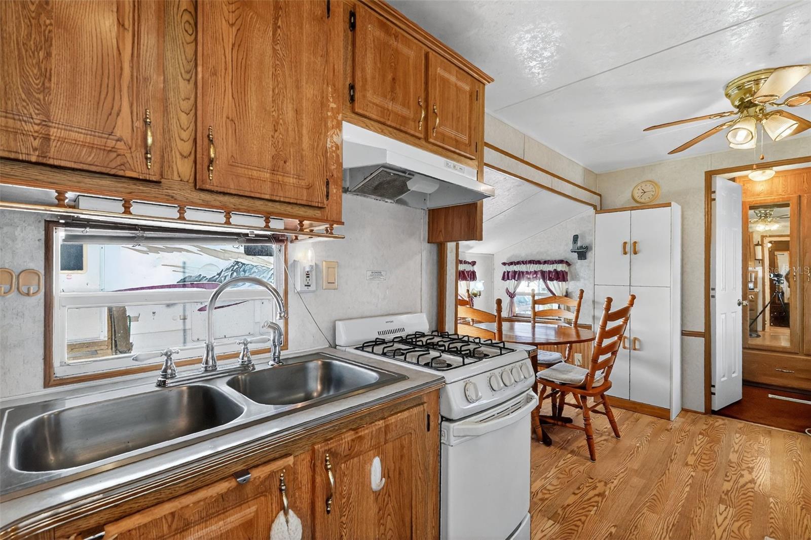 HERE & THERE PALM SHORES RV RESORT - Residential