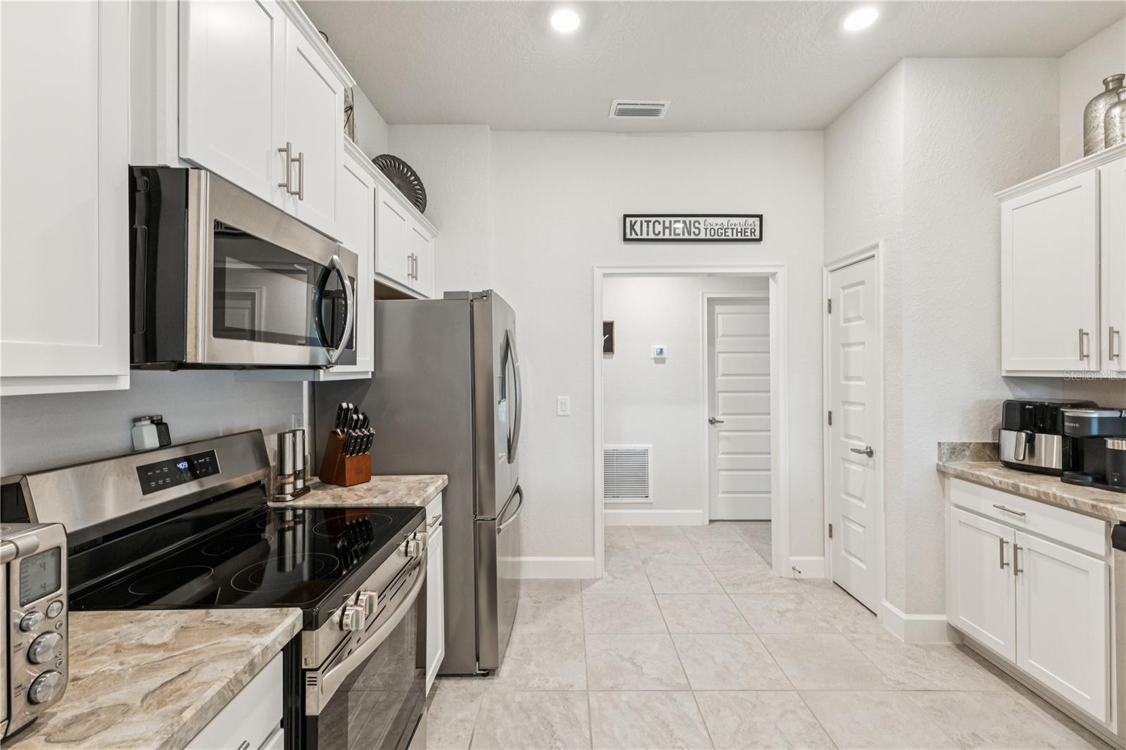 ROYAL HIGHLANDS - Residential