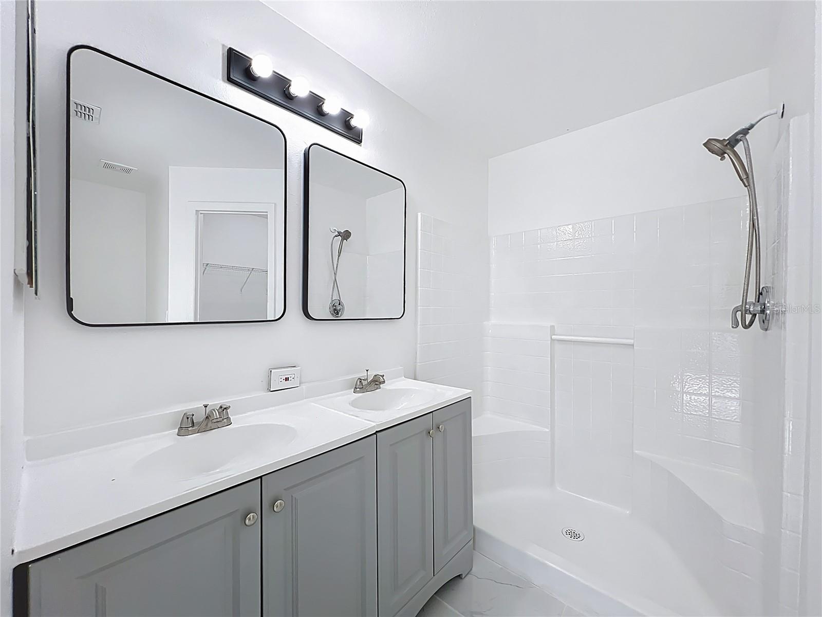 SANDPOINT AT MEADOW WOODS - Residential