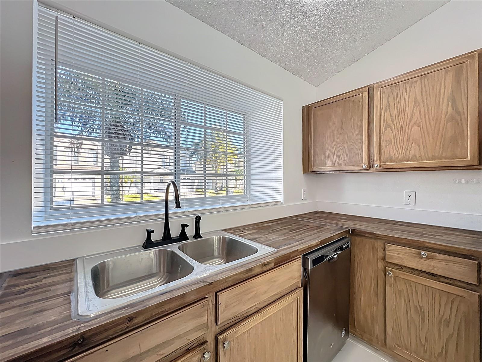 SANDPOINT AT MEADOW WOODS - Residential