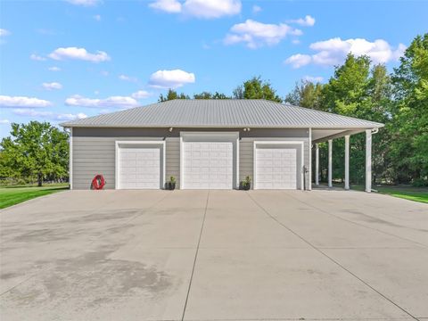 Tiny photo for 13945 SE 156th Lane, Weirsdale, FL 32195 (MLS # G5106087)