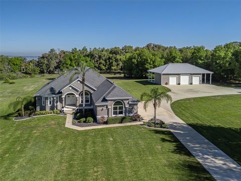 Photo of 13945 SE 156th Lane, Weirsdale, FL 32195 (MLS # G5106087)