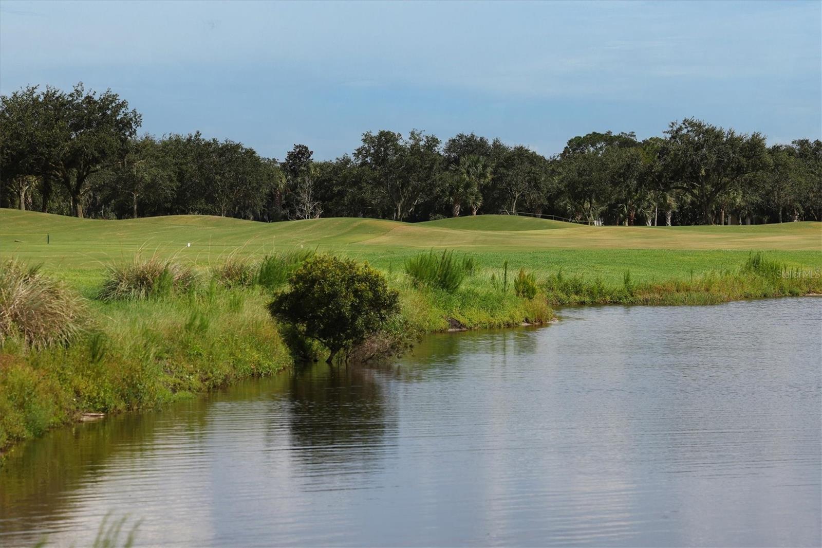 FOUNDERS CLUB - Residential