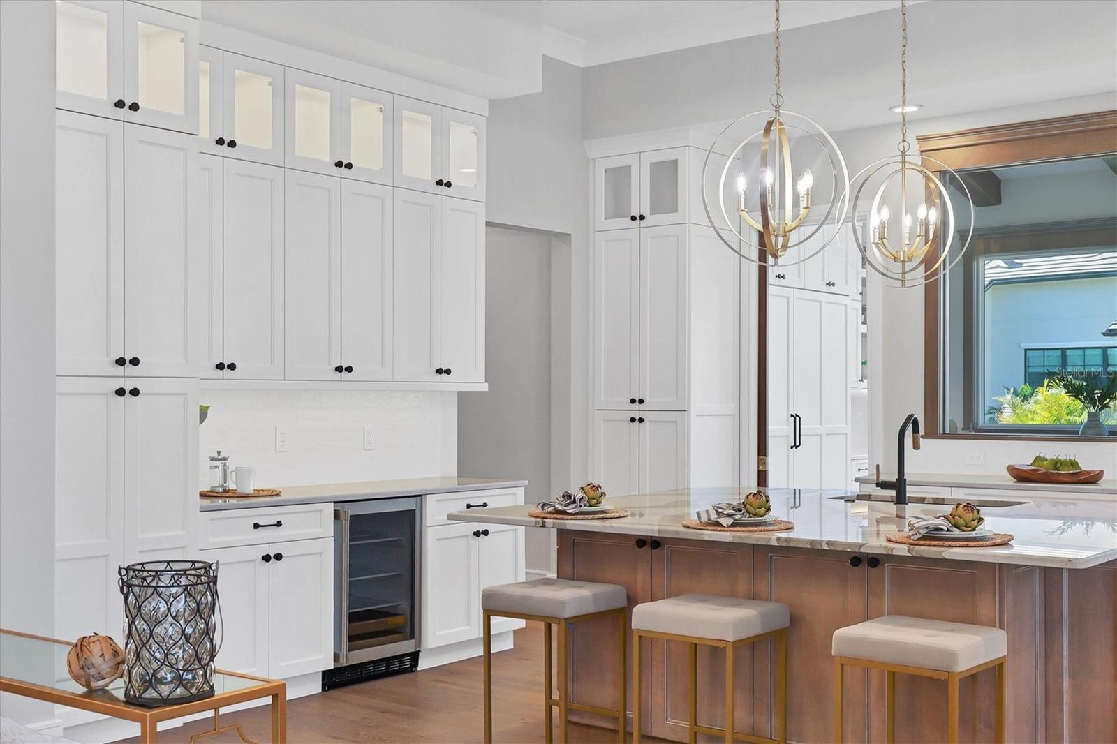 FOUNDERS CLUB - Residential