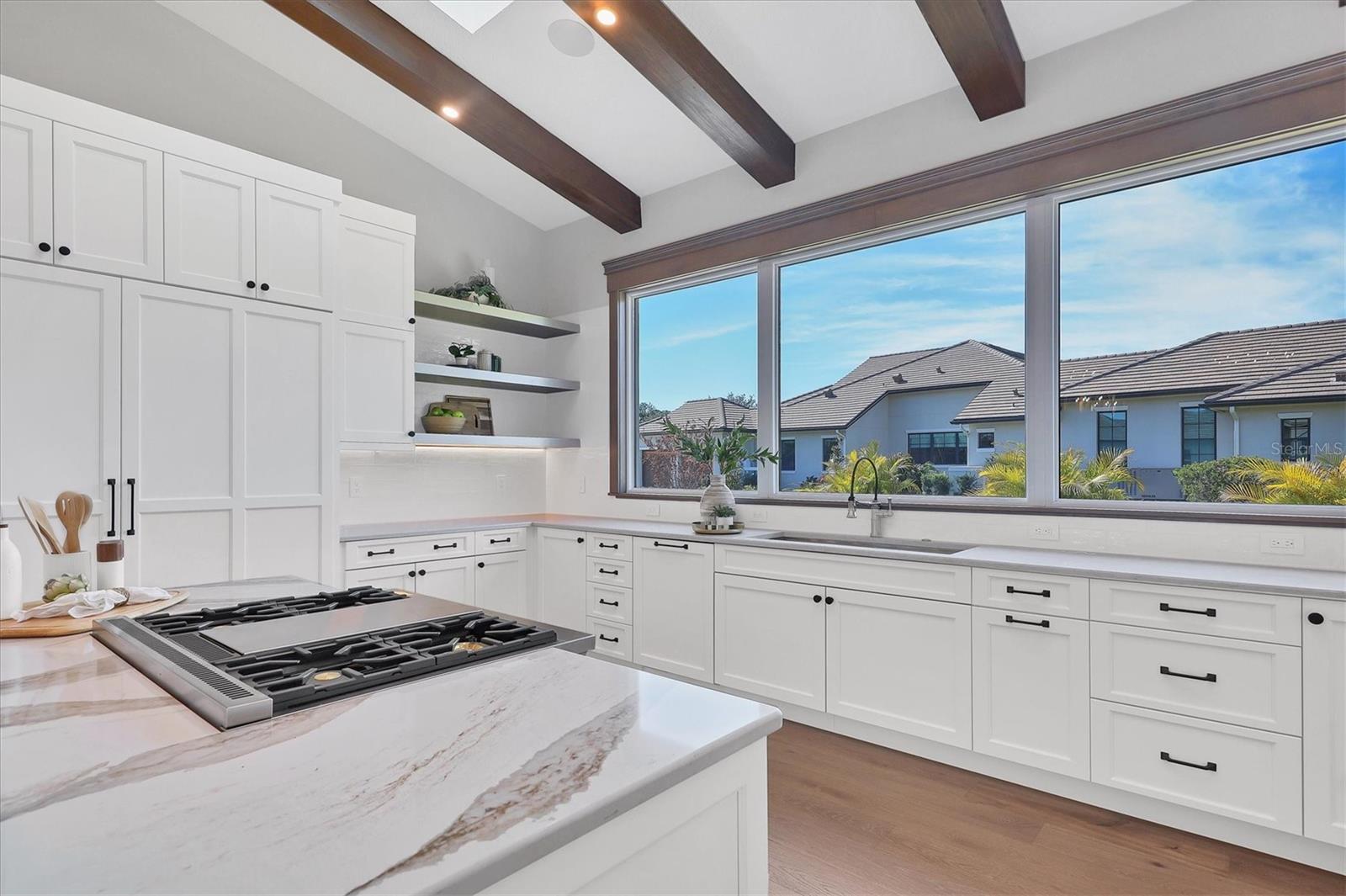 FOUNDERS CLUB - Residential