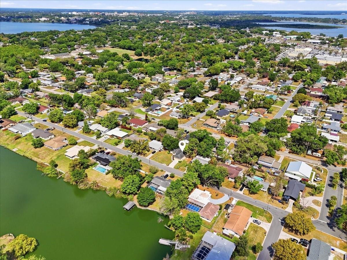 WILLIAMSBURG ESTS - Residential