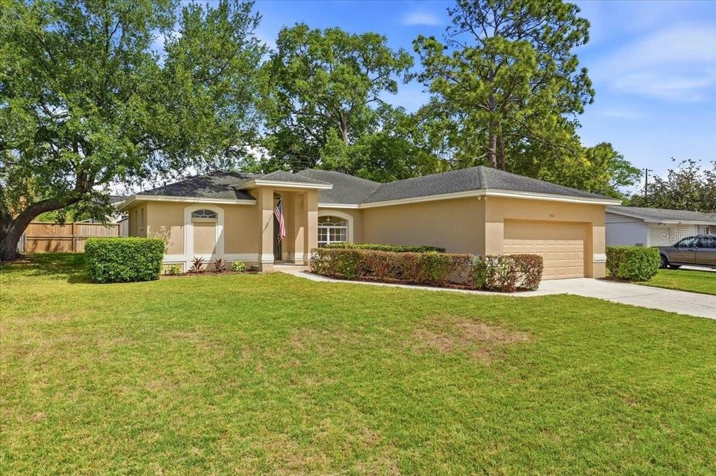 Photo of 1910 John Arthur Way, Lakeland, FL 33803 (MLS # L4960658)