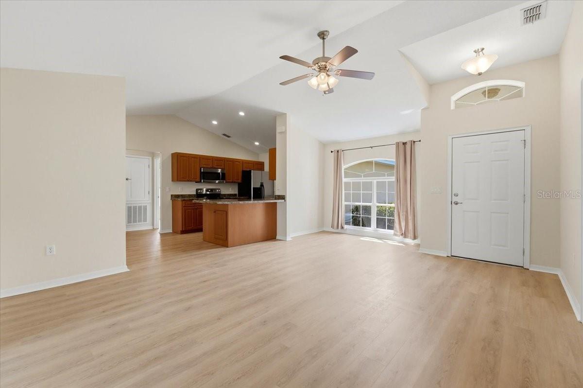 WILLIAMSBURG ESTS - Residential