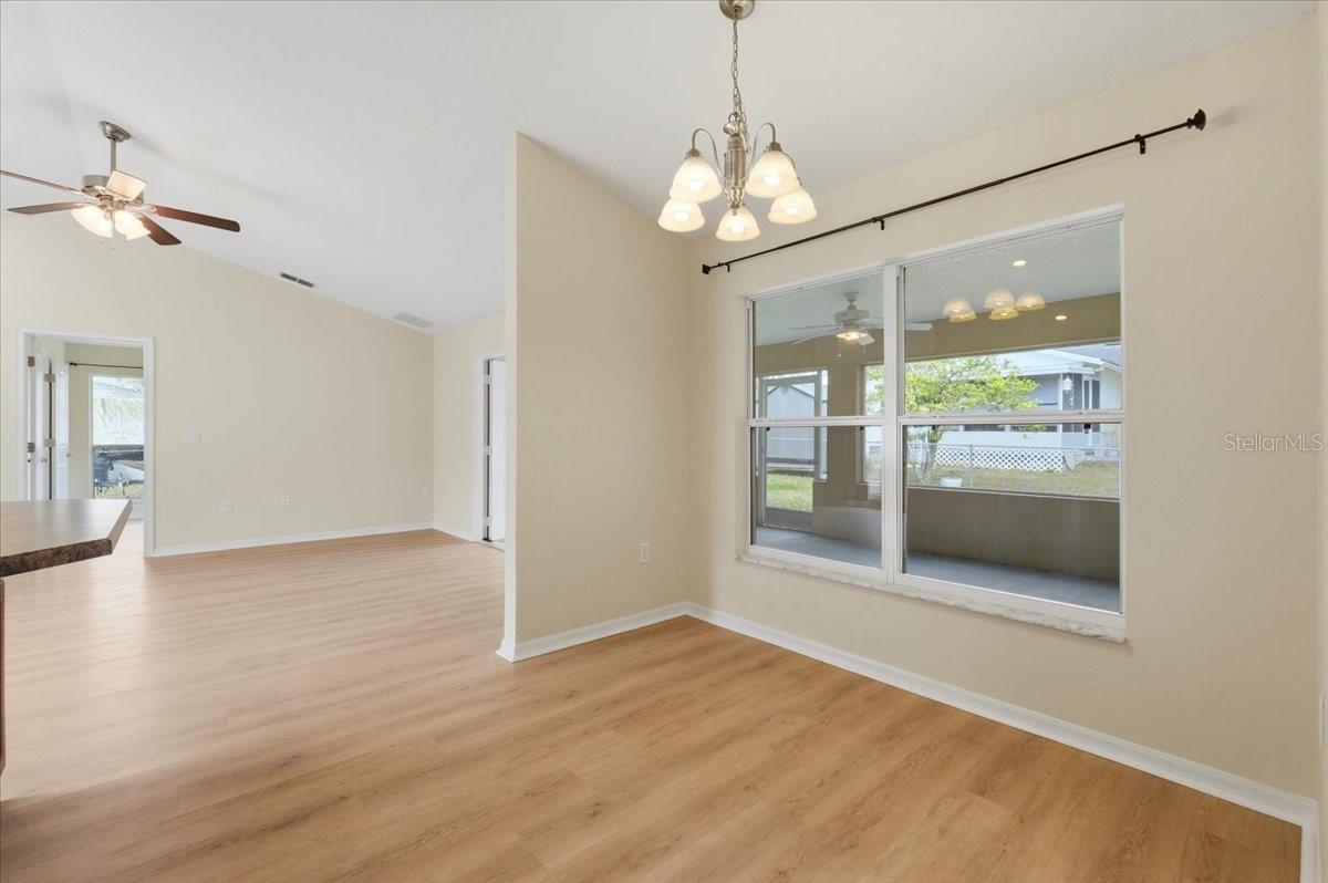 WILLIAMSBURG ESTS - Residential