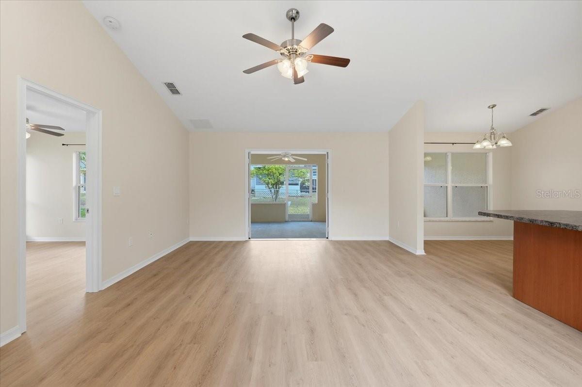 WILLIAMSBURG ESTS - Residential