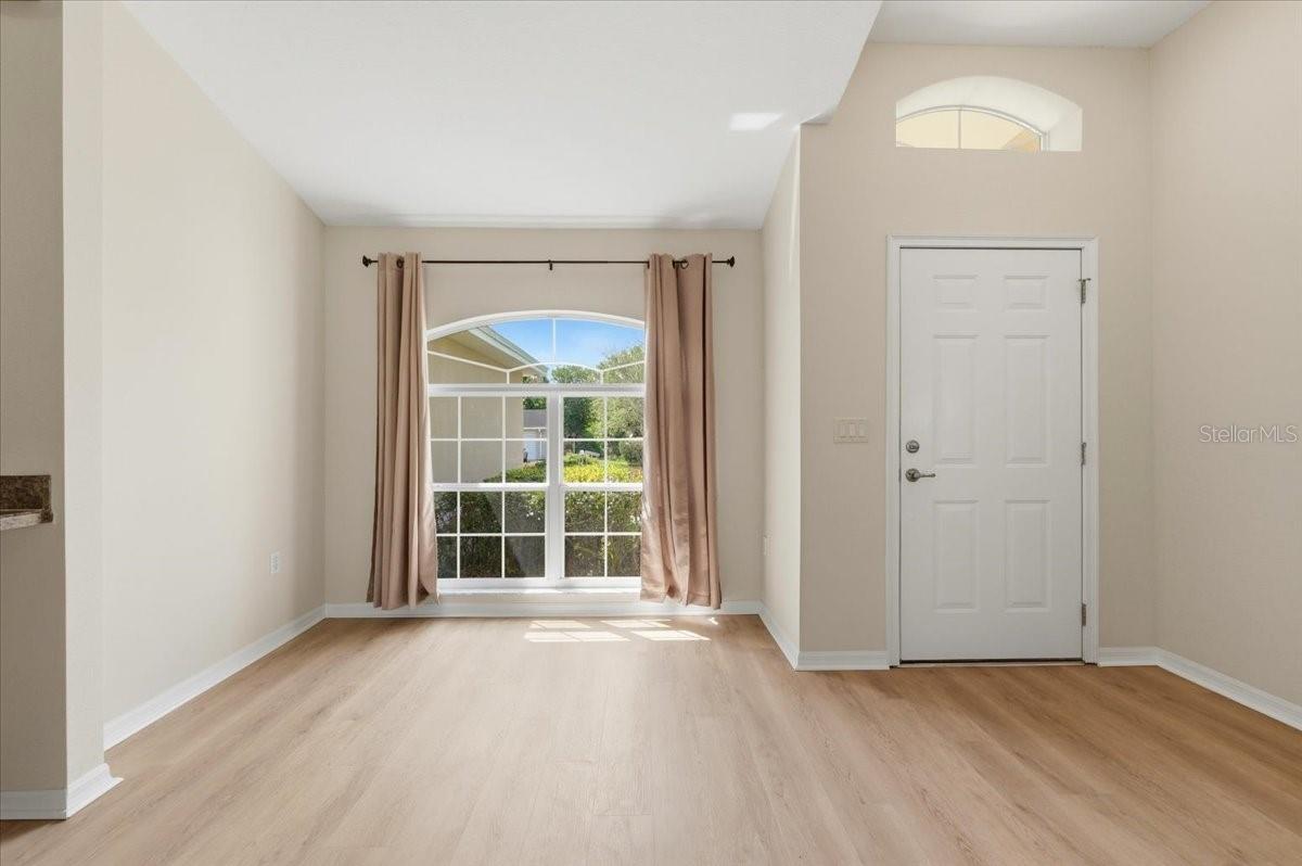 WILLIAMSBURG ESTS - Residential