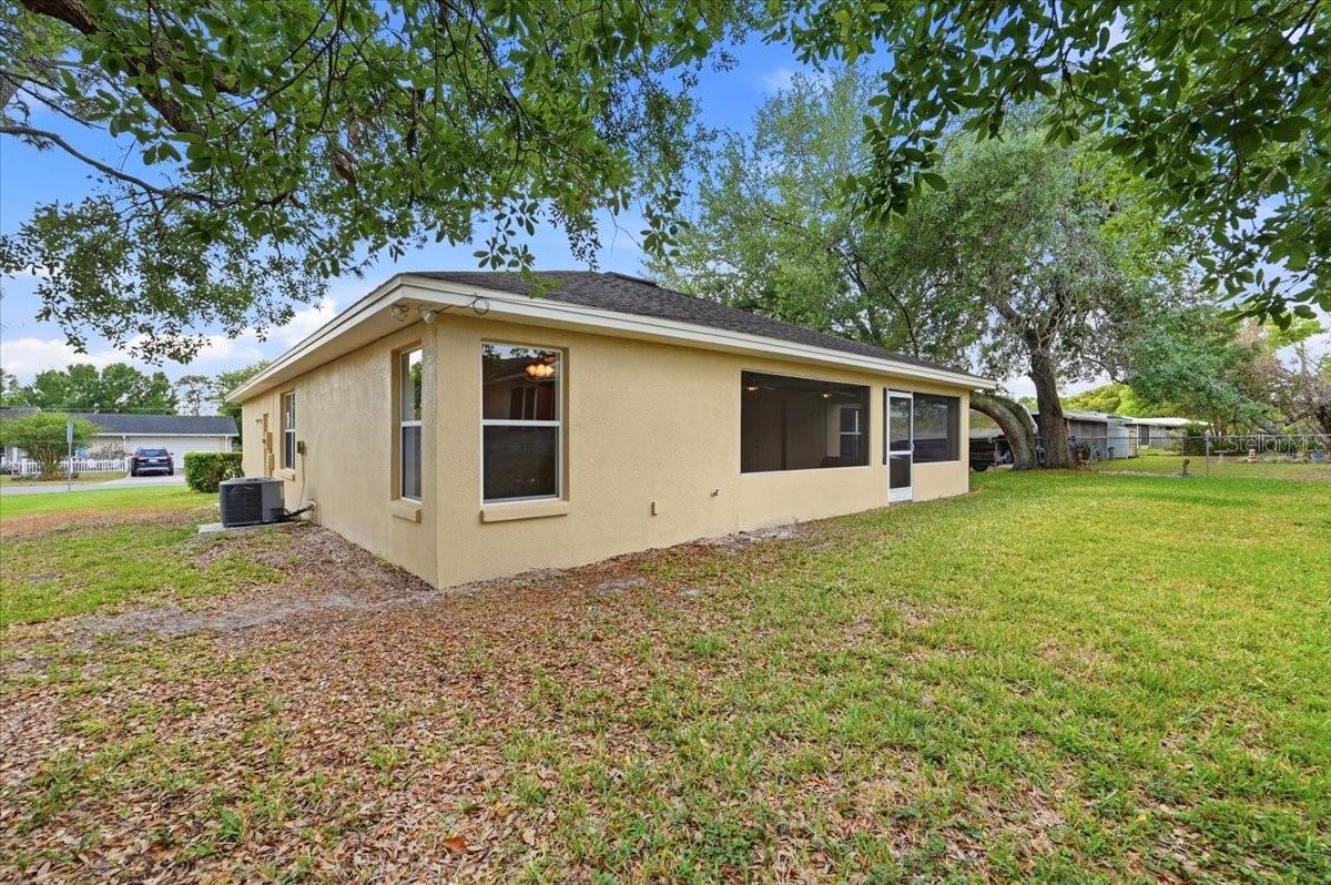 WILLIAMSBURG ESTS - Residential