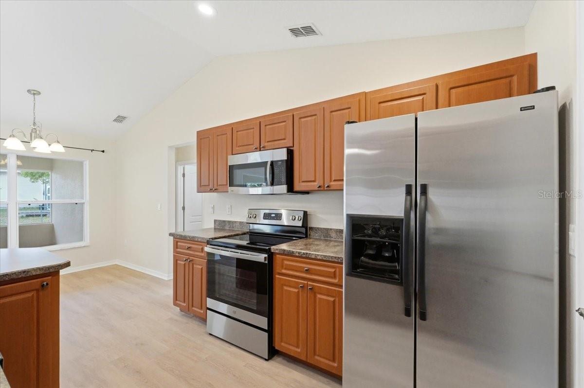 WILLIAMSBURG ESTS - Residential