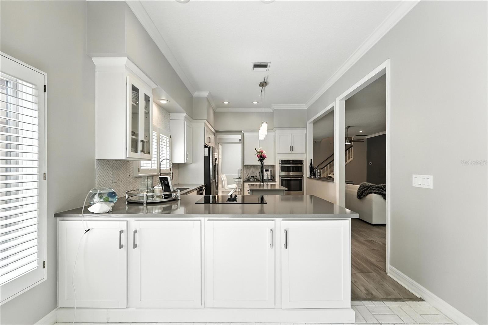 COUNTRY CLUB VILLAS - Residential