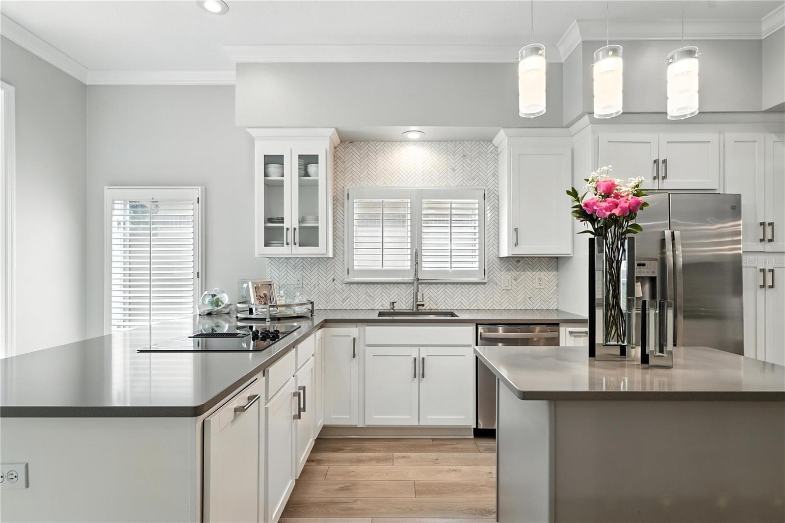 COUNTRY CLUB VILLAS - Residential