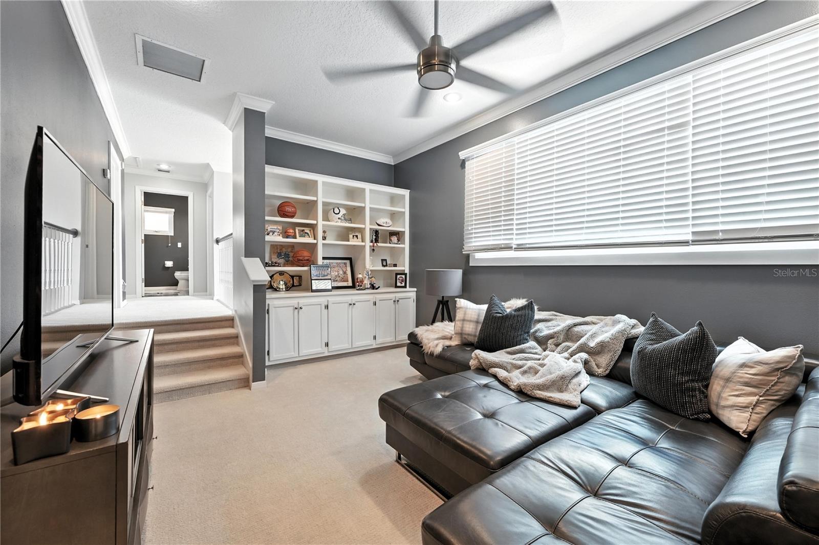 COUNTRY CLUB VILLAS - Residential