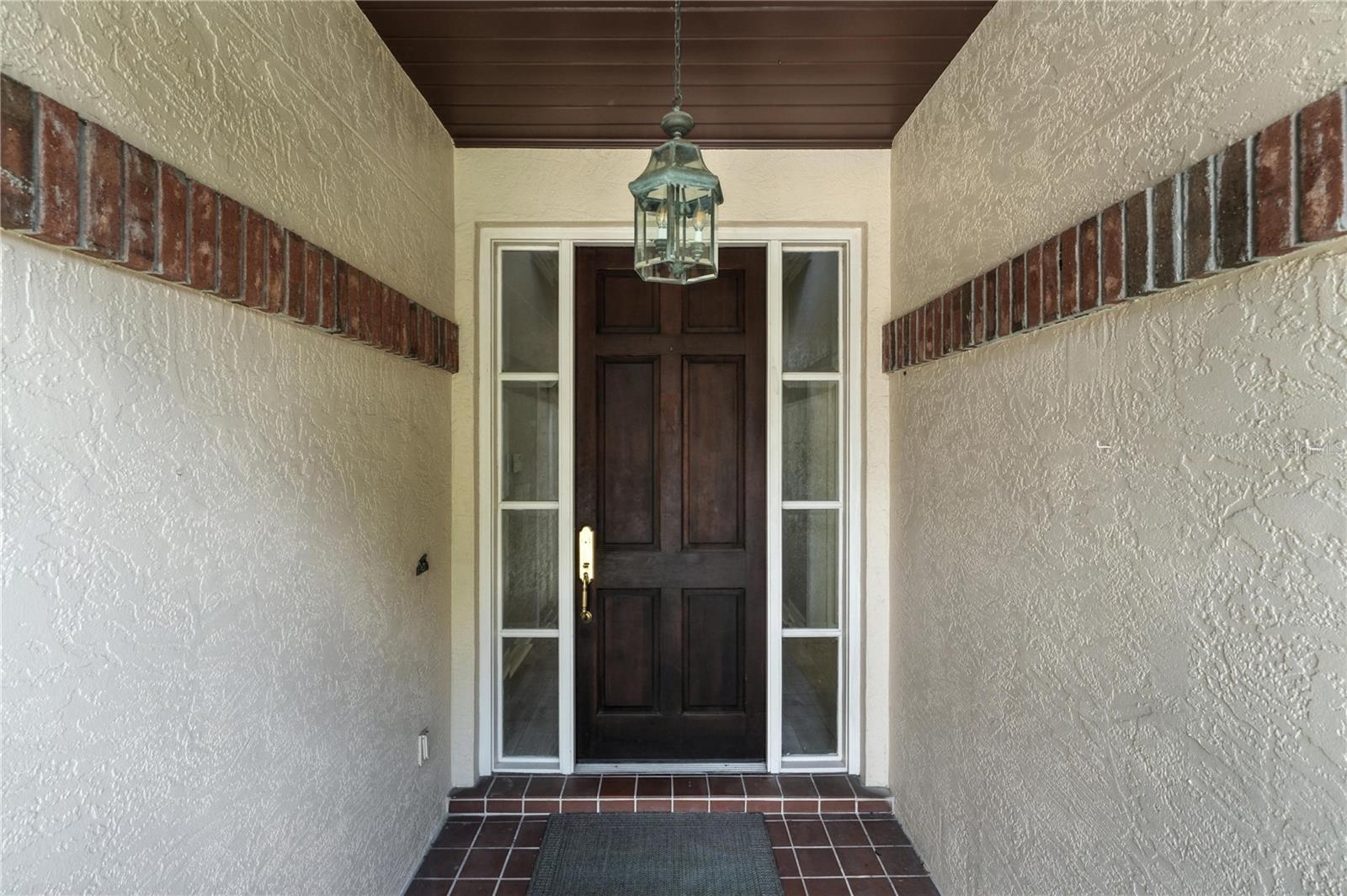 COUNTRY CLUB VILLAS - Residential