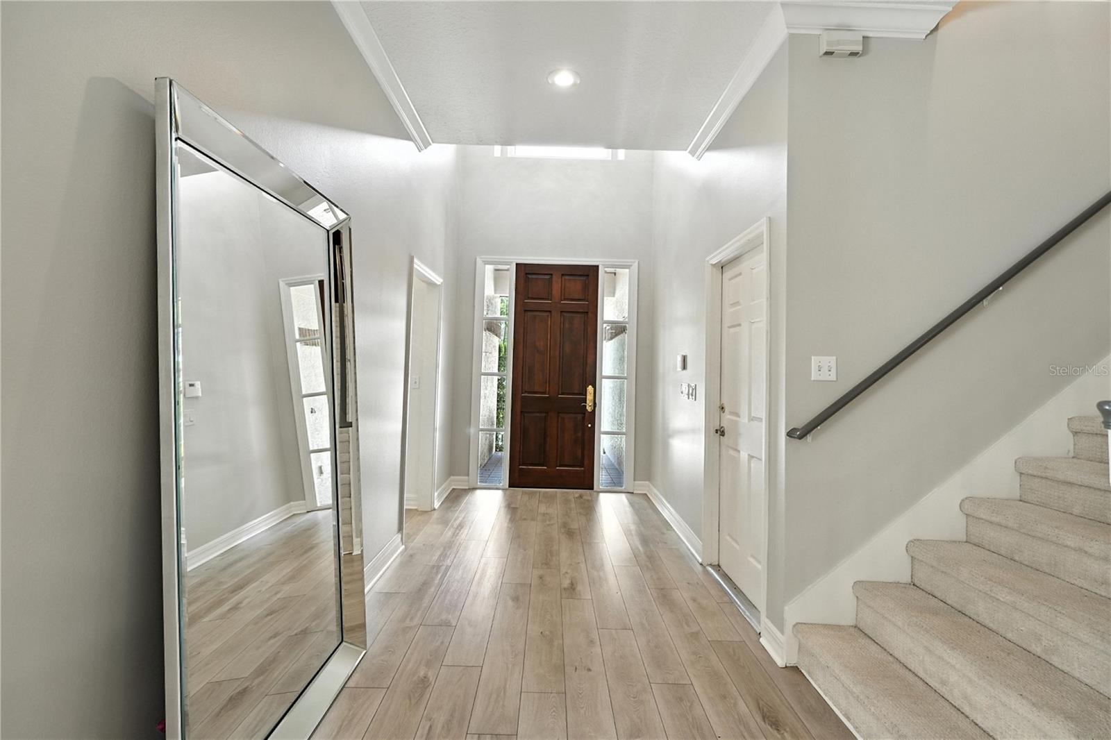 COUNTRY CLUB VILLAS - Residential