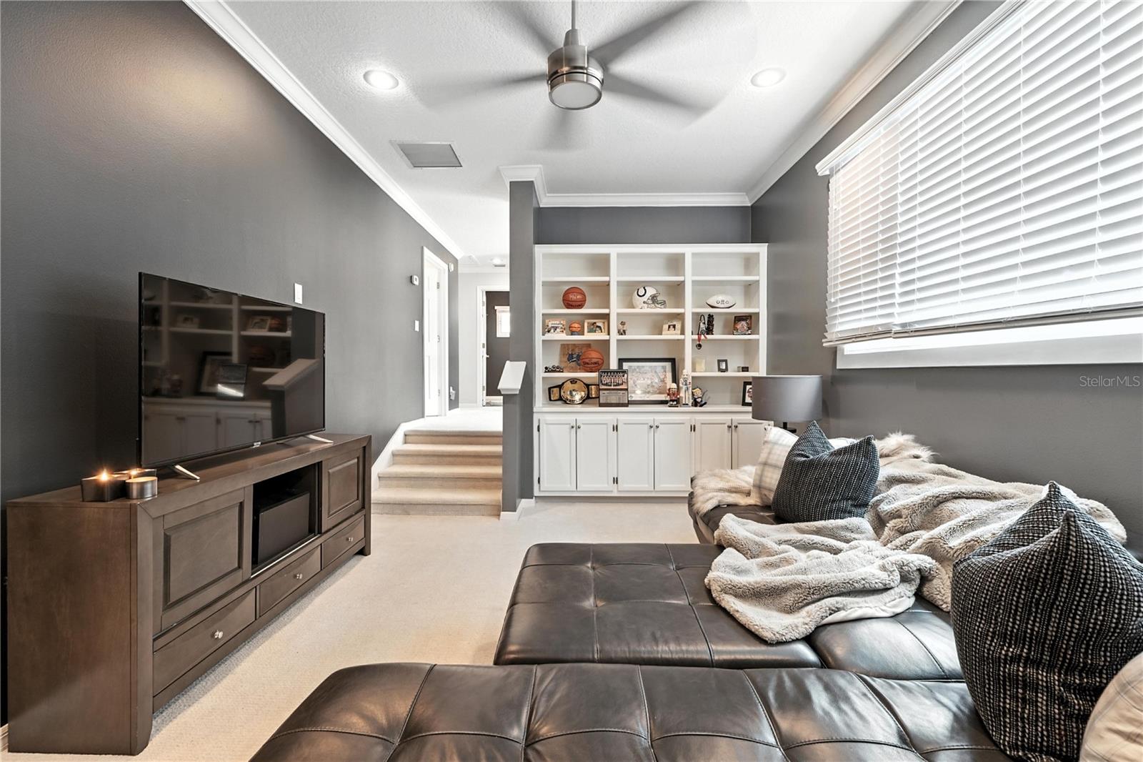 COUNTRY CLUB VILLAS - Residential