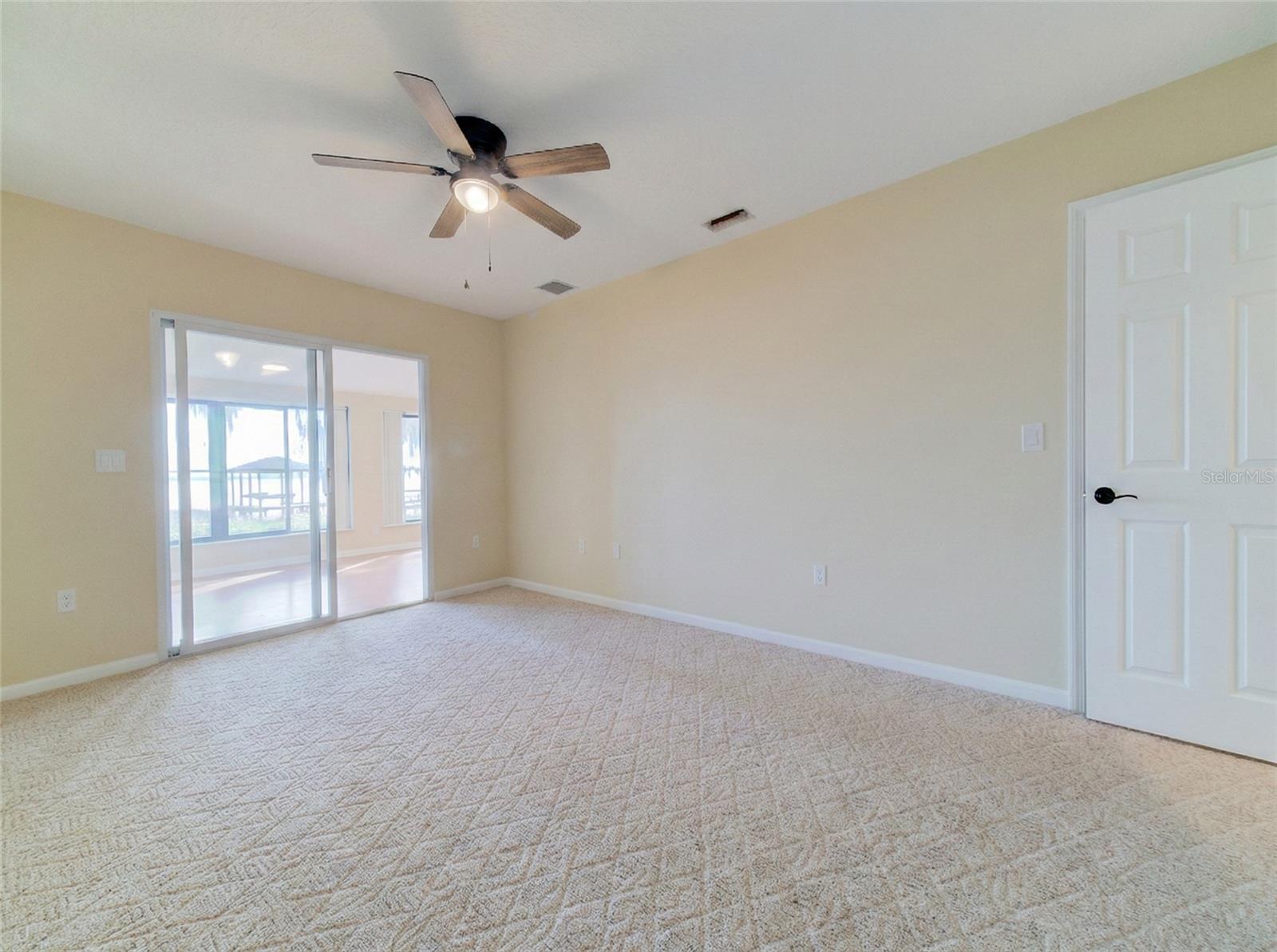 WESTERN SHORES - Residential