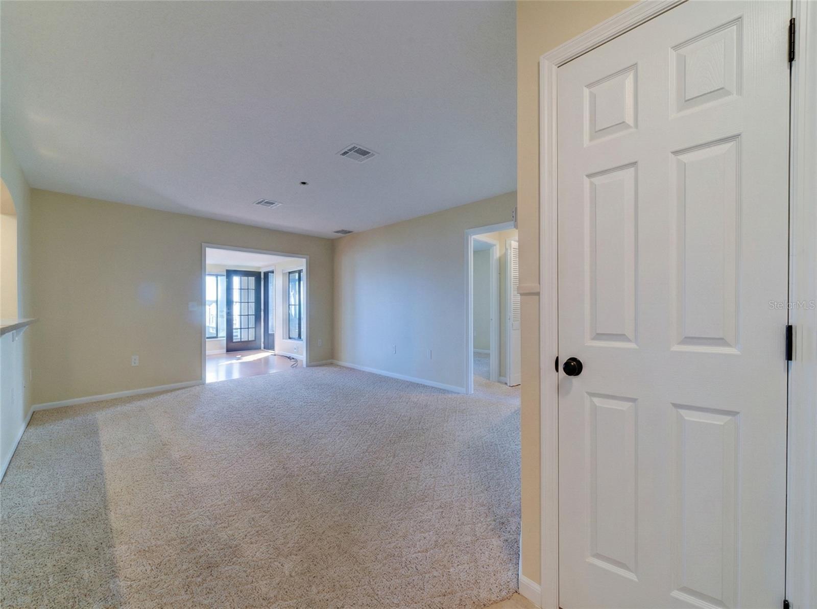 WESTERN SHORES - Residential