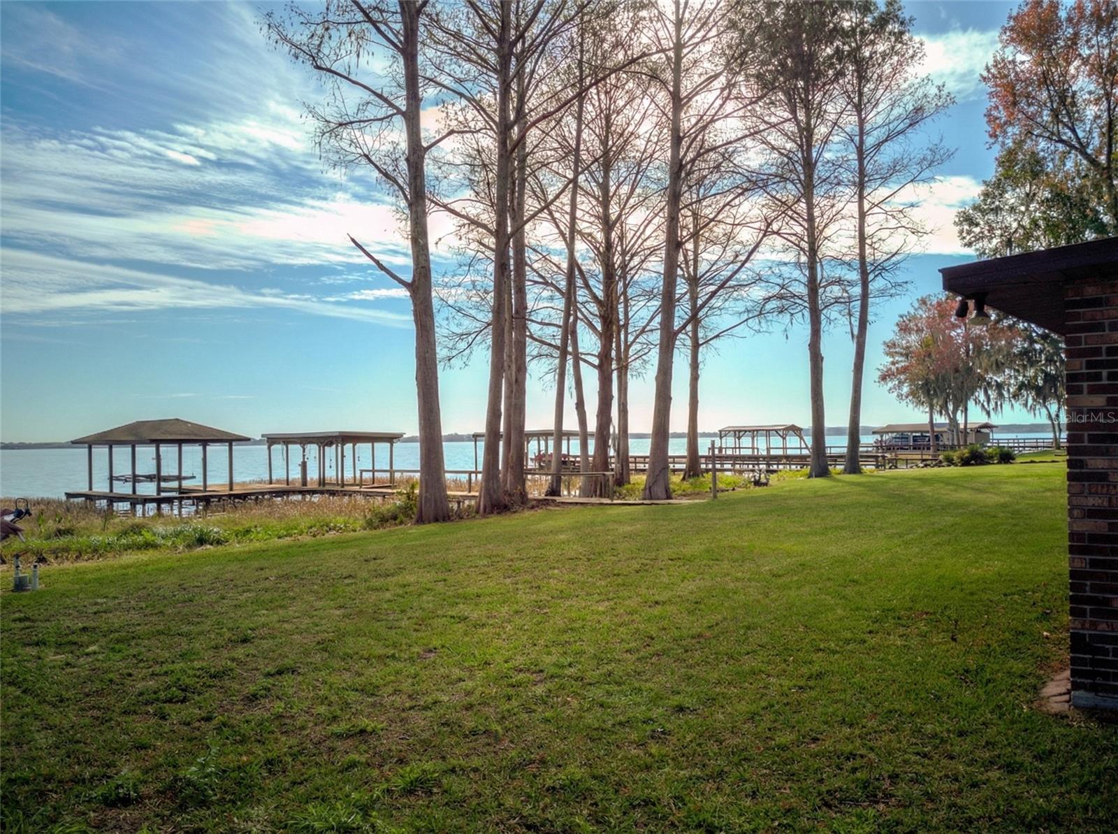 WESTERN SHORES - Residential