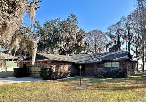 Photo of 12255 Virginia Drive, Leesburg, FL 34788 (MLS # O6380891)