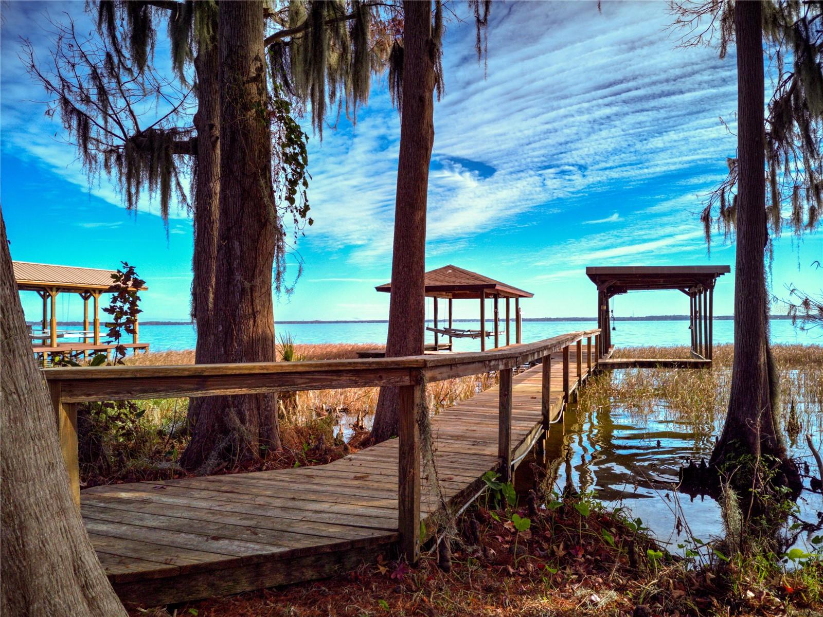 WESTERN SHORES - Residential