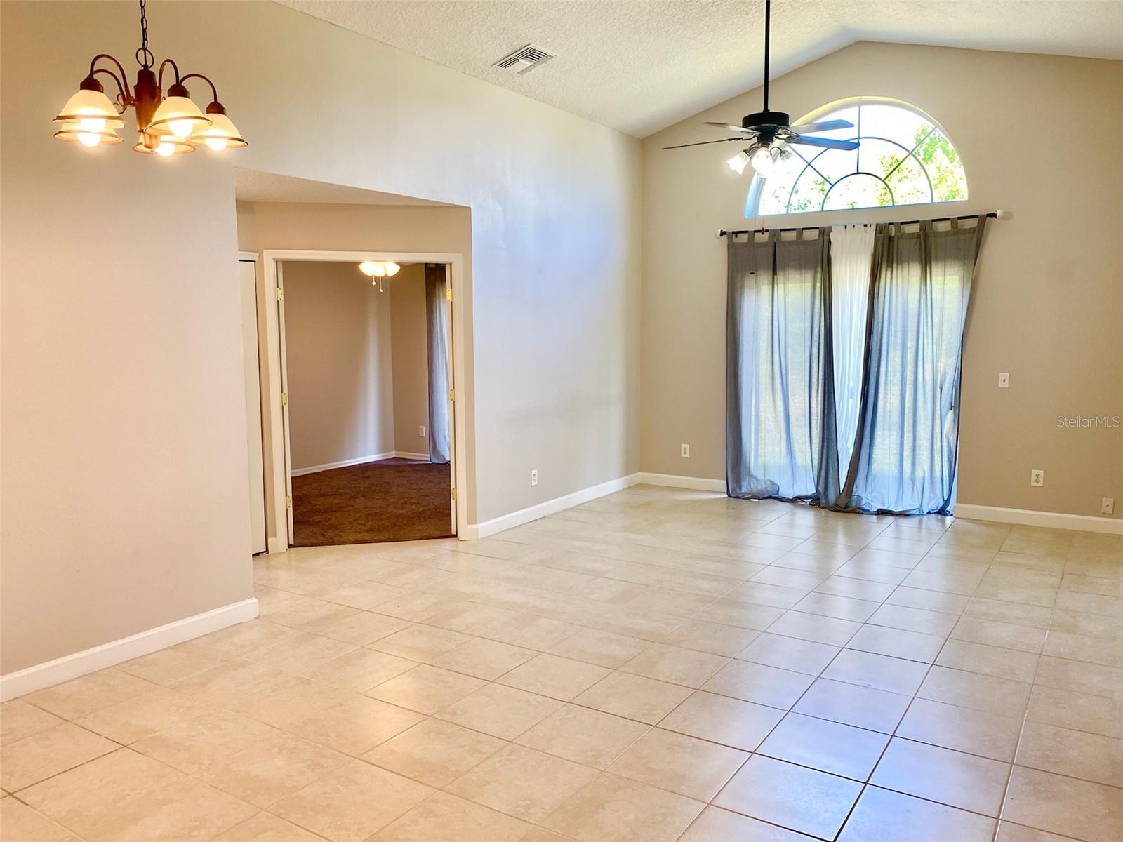 DAVENPORT LAKES PH 3 - Residential Lease