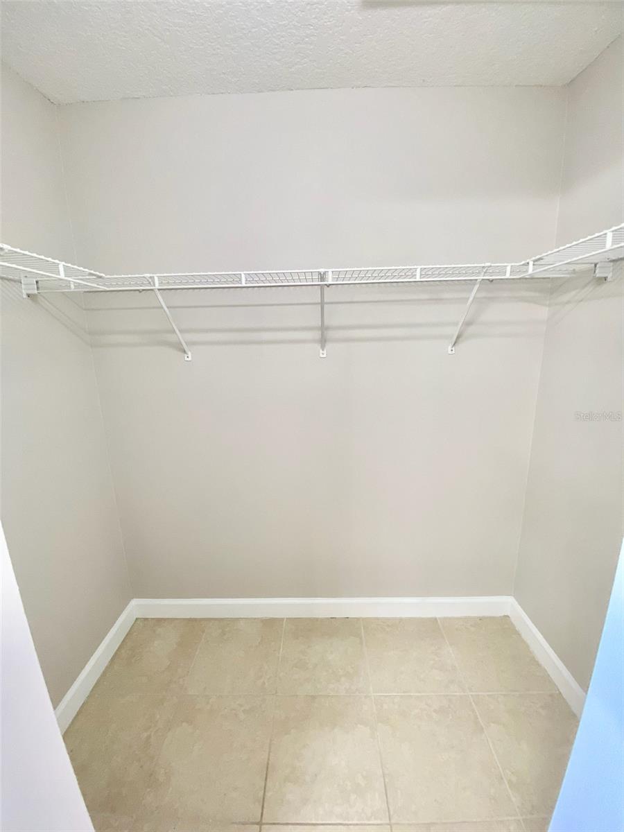 DAVENPORT LAKES PH 3 - Residential Lease