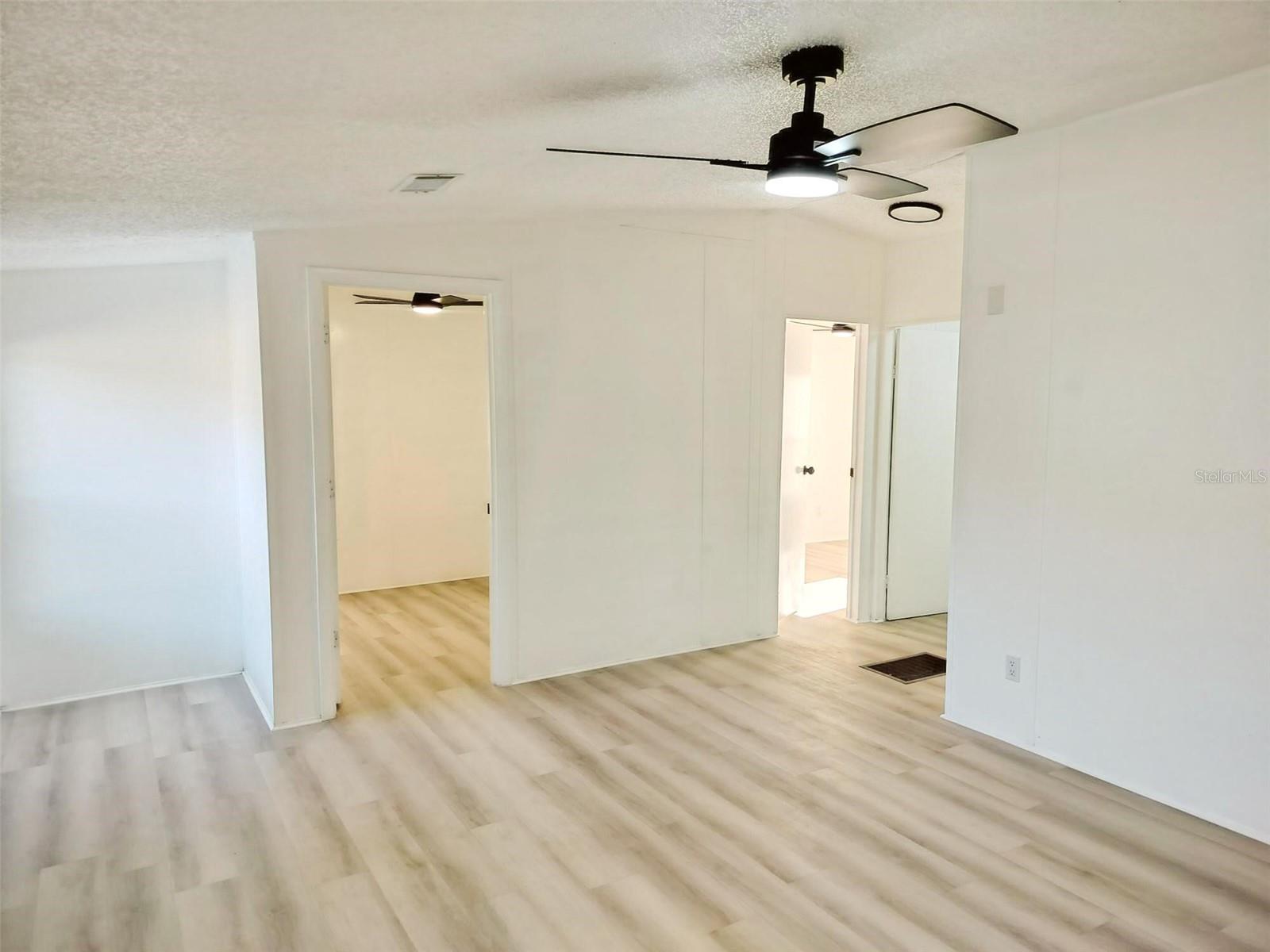 WILLIAMS NEW RIVER ACRES - Residential