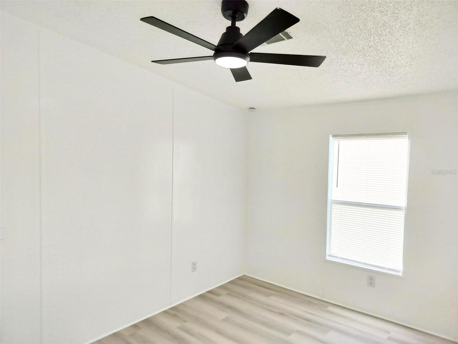 WILLIAMS NEW RIVER ACRES - Residential