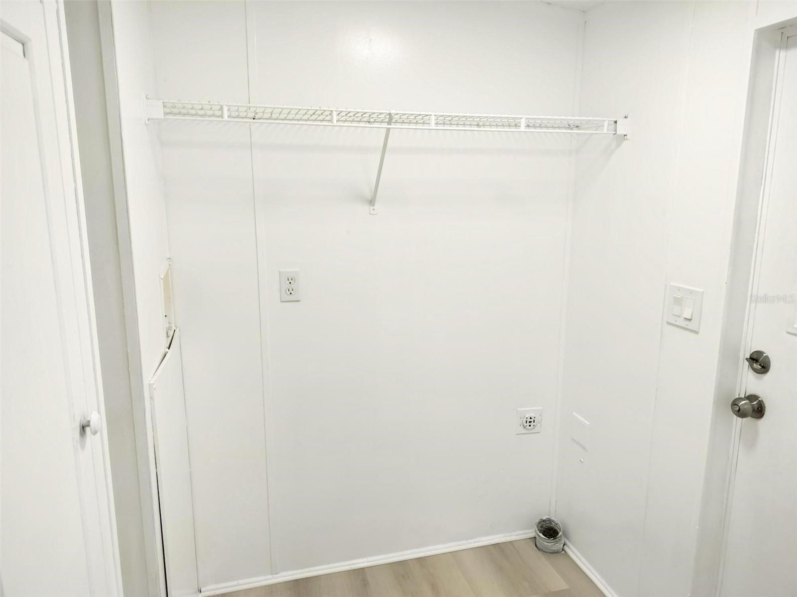 WILLIAMS NEW RIVER ACRES - Residential