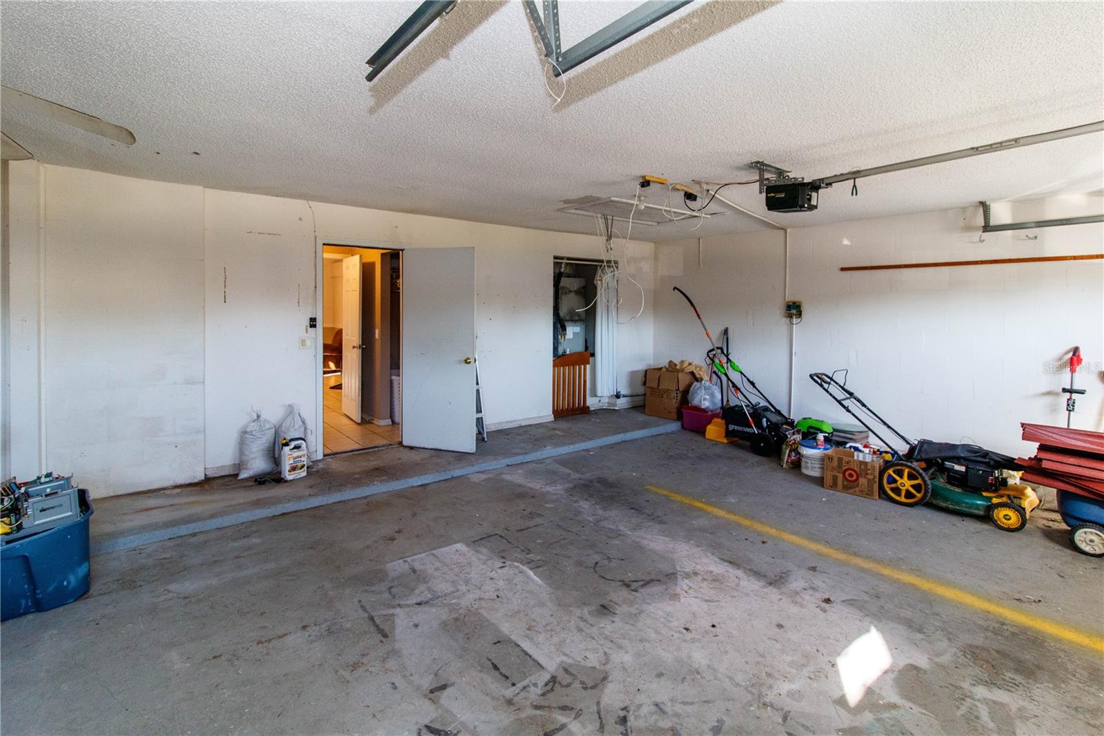 RAINBOW OAKS - Residential